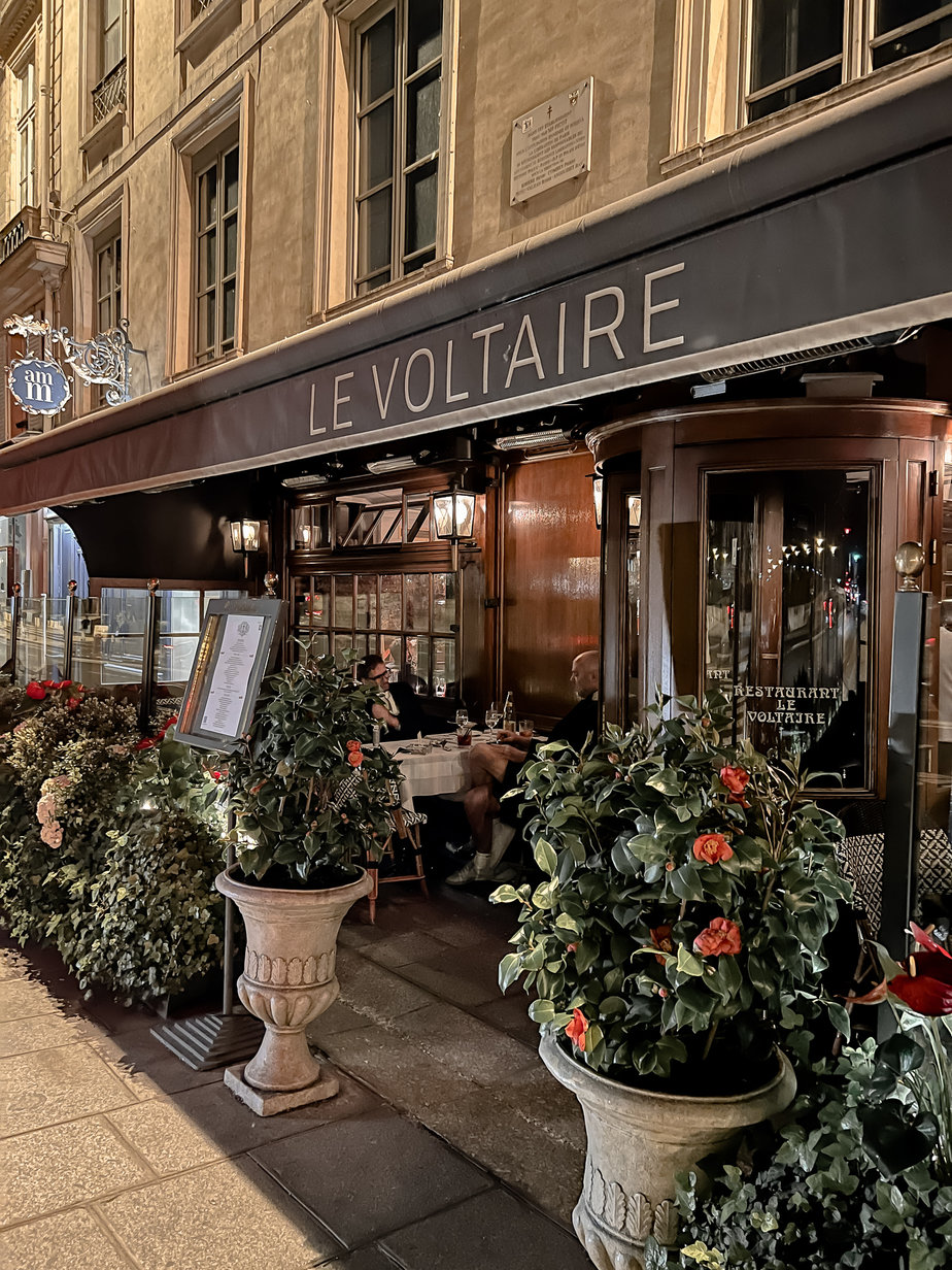Le Voltaire in Paris