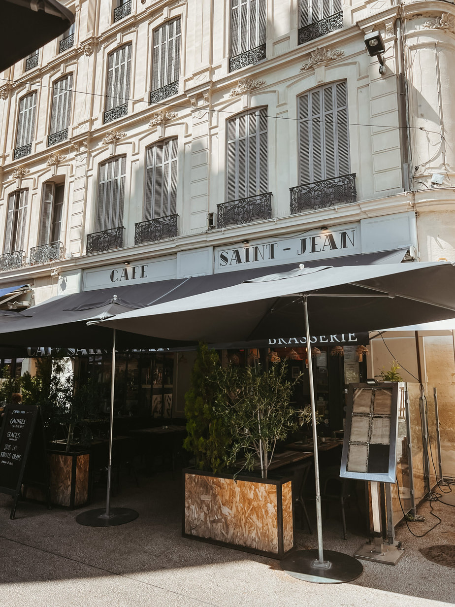 store in Avignon store in Avignon