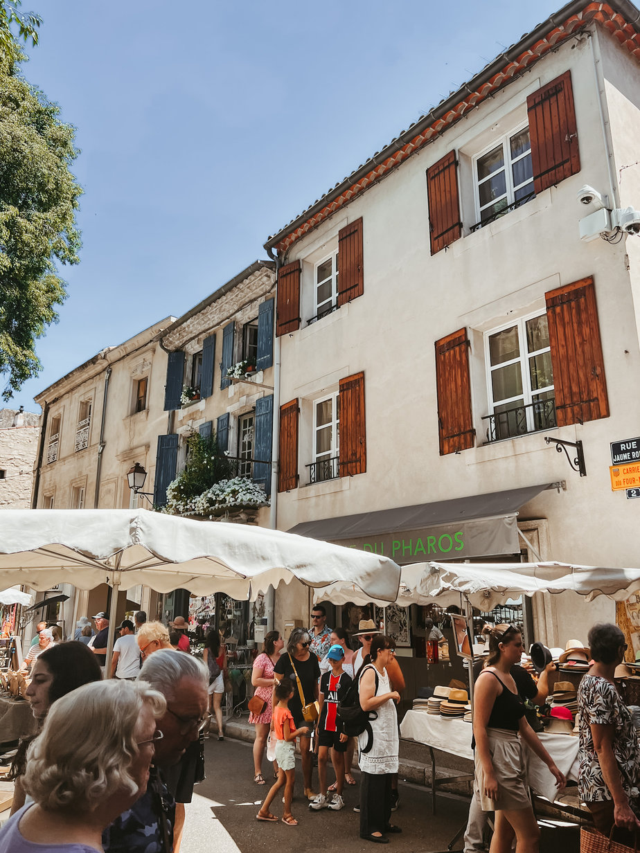 Provence tourists Colored shutters on buildings on Provence