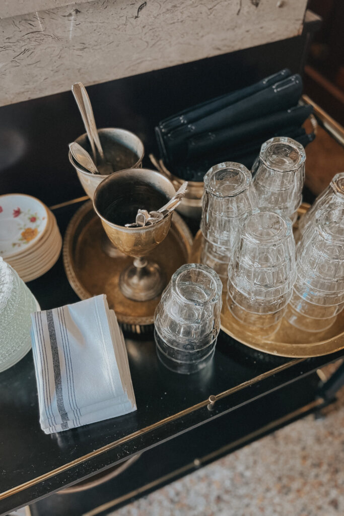 Glasses and french kitchen towels | French Holiday Entertaining Gift Guide