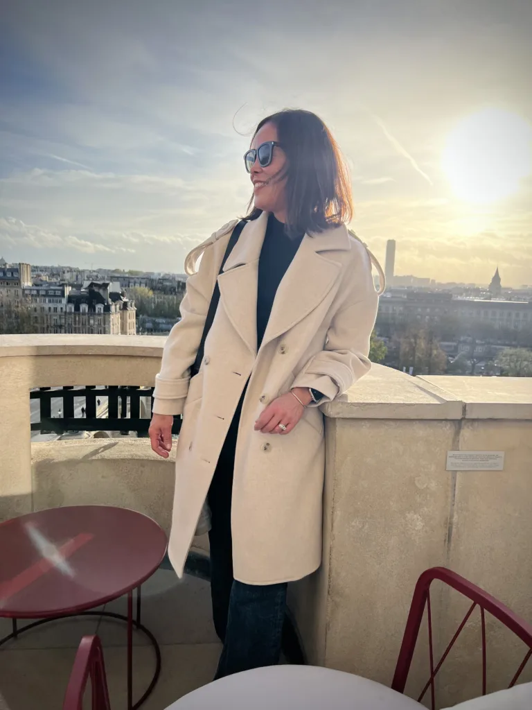 what to pack for paris in march to look classic while staying warm.