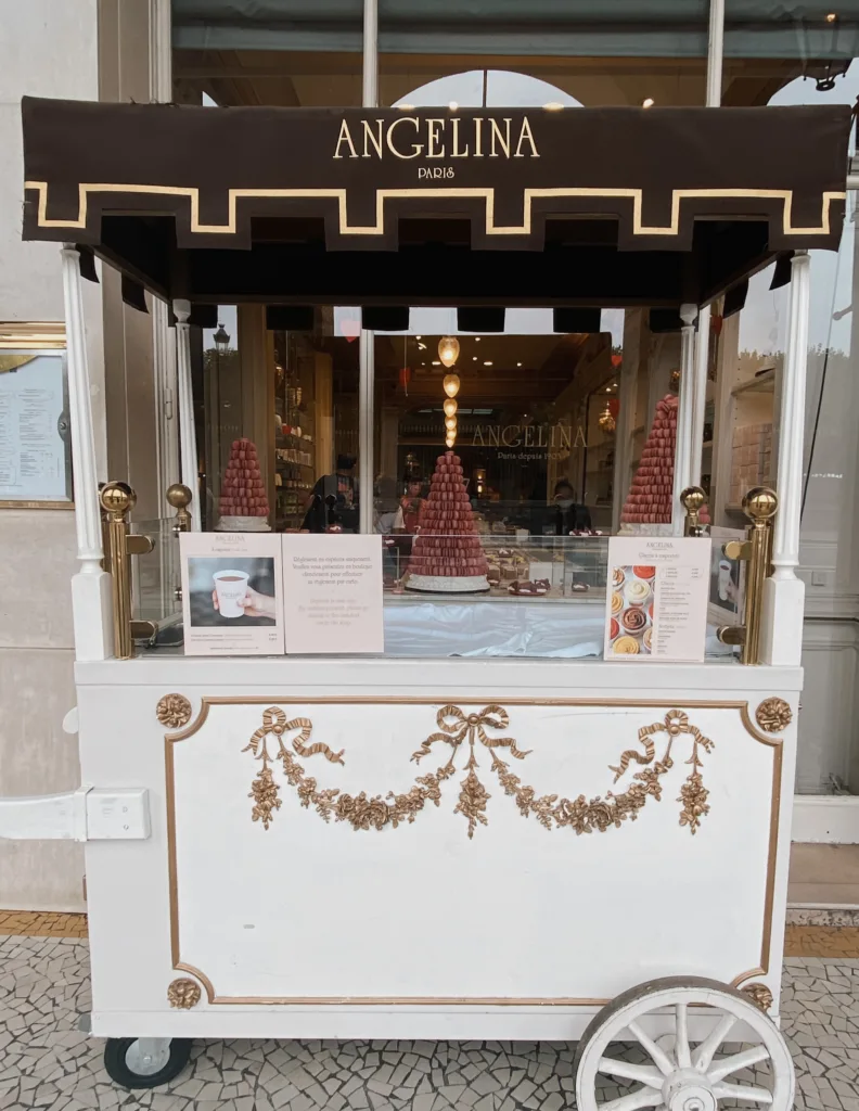 Angelina's Cart in Paris