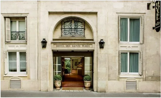 Exterior Shot of Hotel des Saint Pères