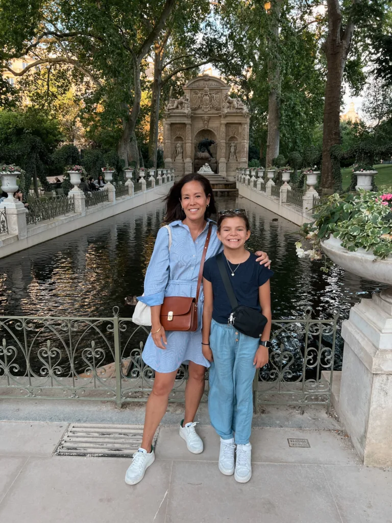 Mom and daughter in Paris Mom and daughter Paris Outfits in July