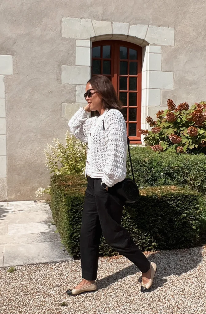 cardigan with black pants and flats Woman wearing cardigan with black pants and flats | French Girl-Inspired Fall Shoes