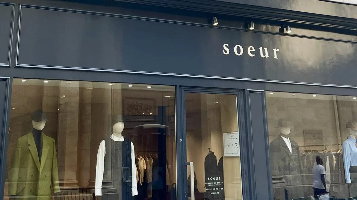 Exterior photo of Soeur fashion brand in Paris.