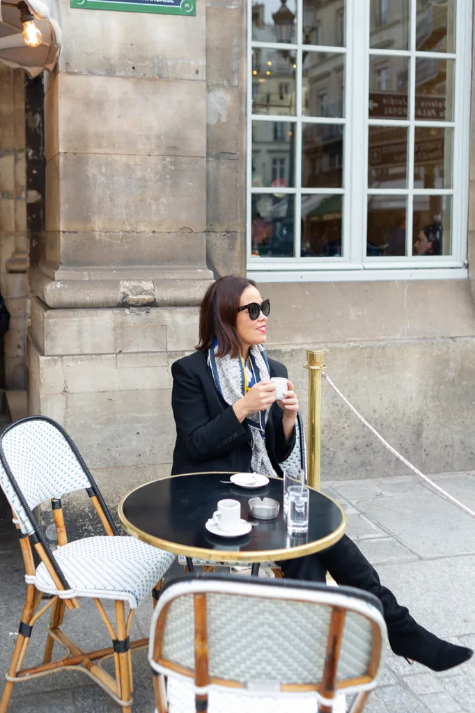 How To Dress Like A French Woman During Winter