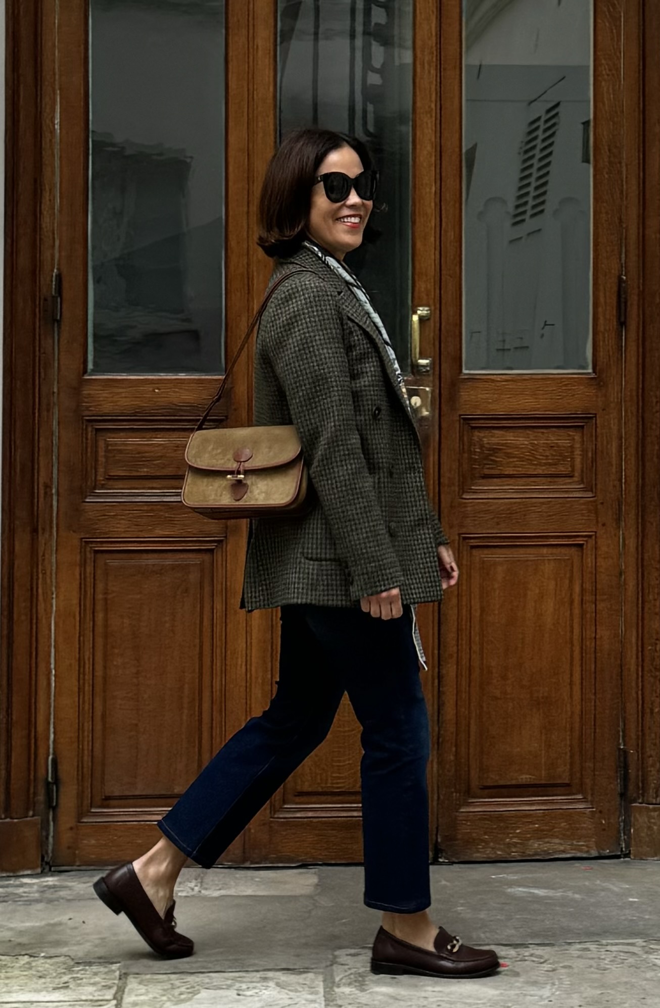 Sézane Milo Classic crossbody bag ideal for walking the streets of Paris