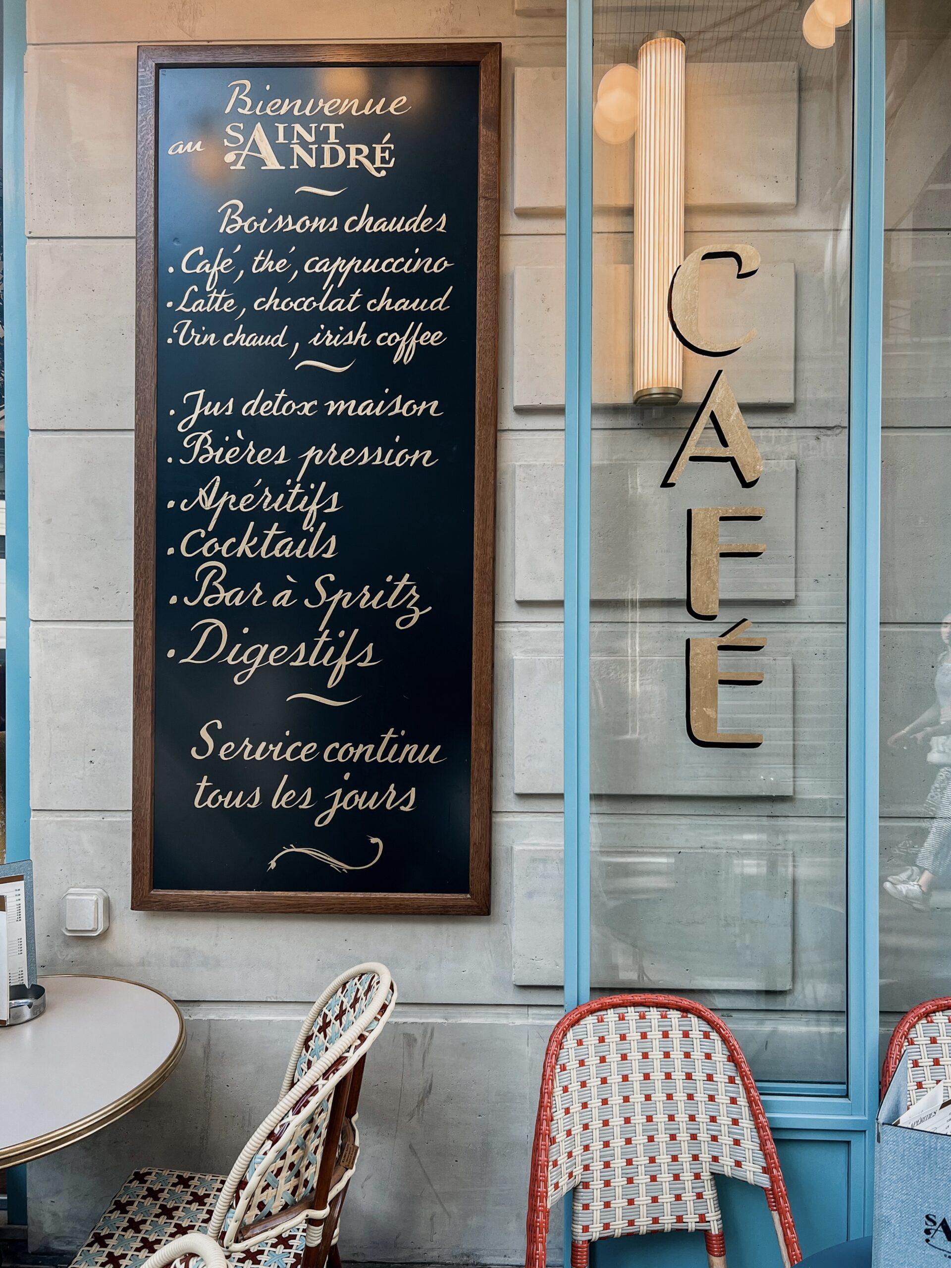 Exterior shot of Le Saint Andre Cafe in Paris.