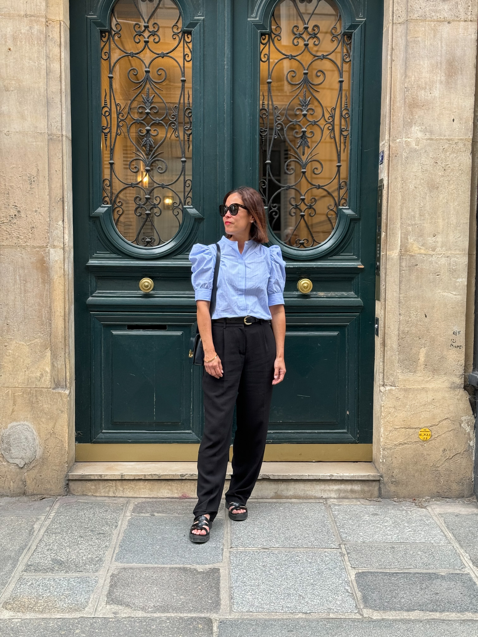 FRAME puff sleeve top outfit