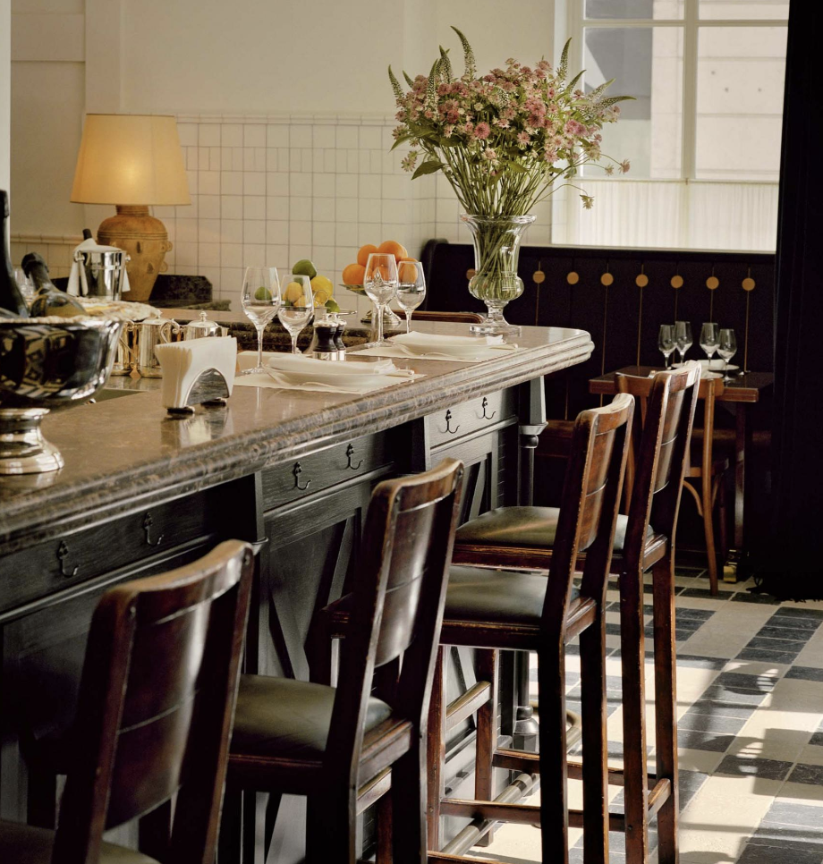 Clamato interior restaurant in paris