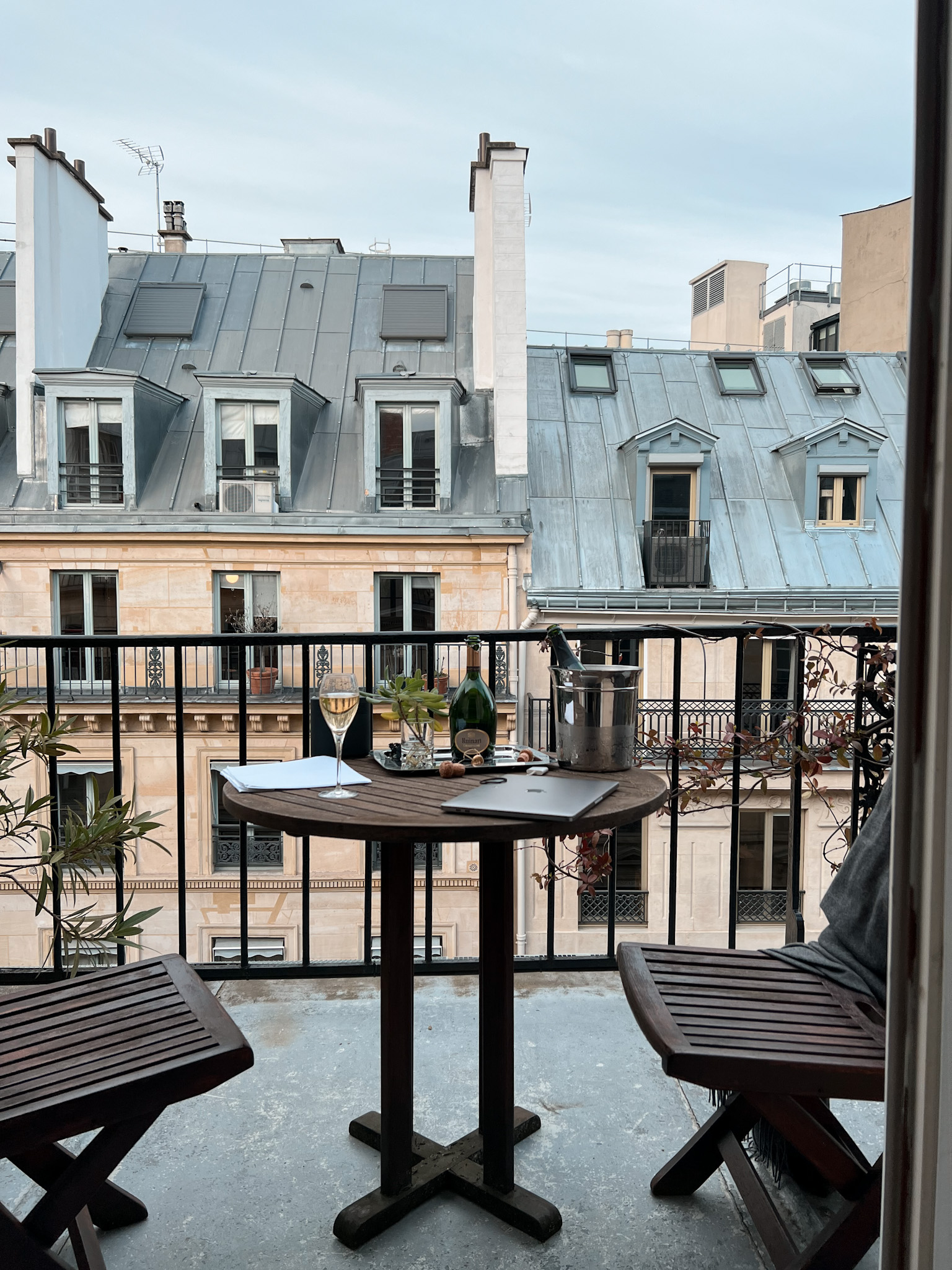 Picture of Parisian buildings showing best area to stay in Paris.