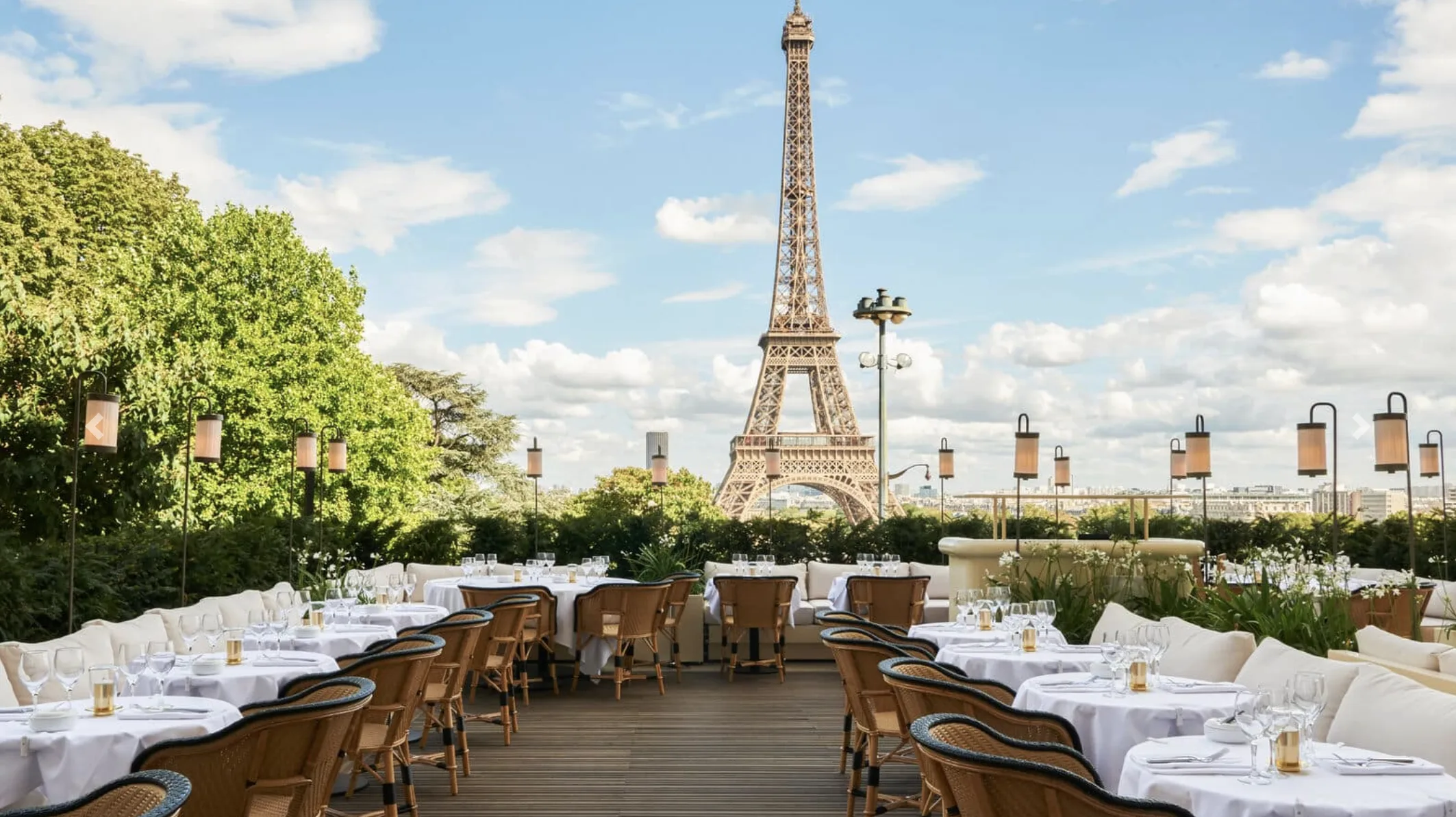 Exterior of Girafe Restaurant