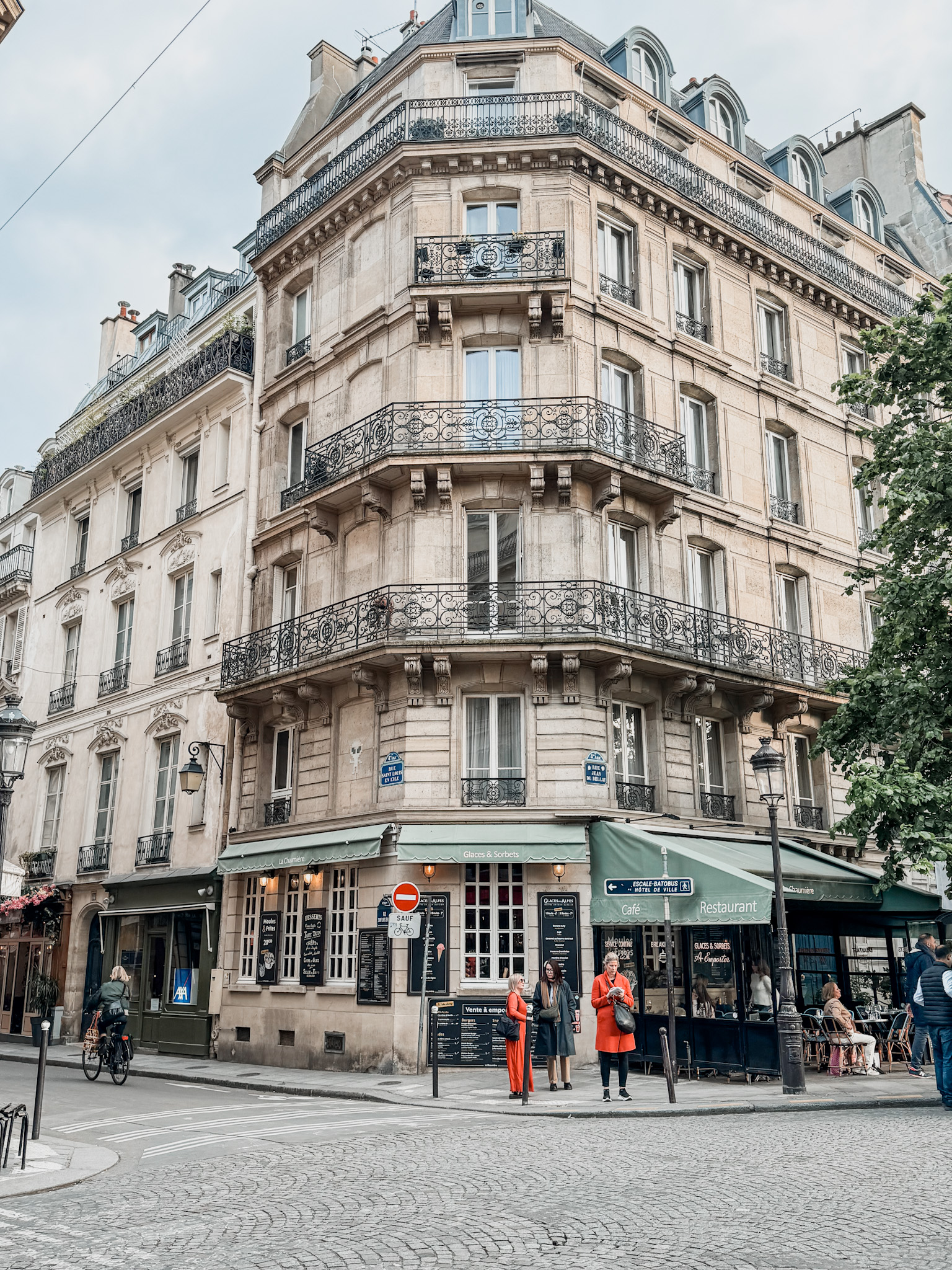 Exterior shot of building in Paris.